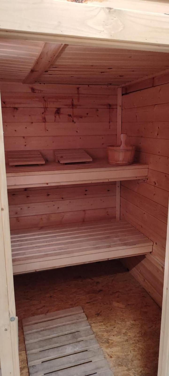 U Gienka Pod Lasem Farm stay